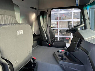 2025-mercedes-benz-arocs-3340-1396301-44404401