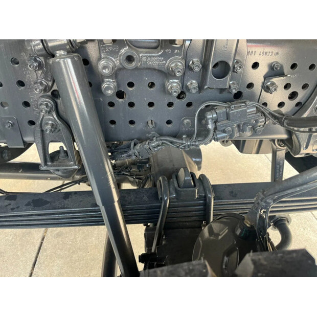 2025 Mercedes-Benz AROCS 3340-44404404