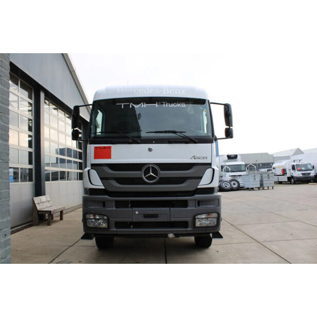 2025 Mercedes-Benz Axor 3344-44404529