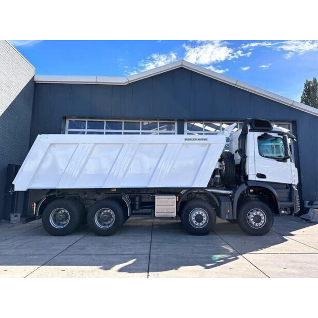 2025 Mercedes-Benz Arocs 4140-44404765