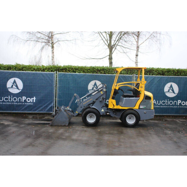 2021 Eurotrac W11-ME-44405285