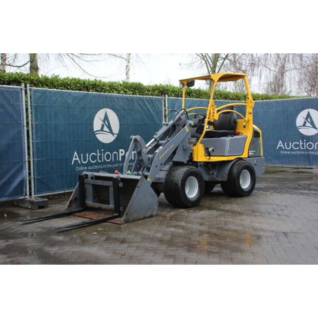 2021 Eurotrac W11-ME-44405292