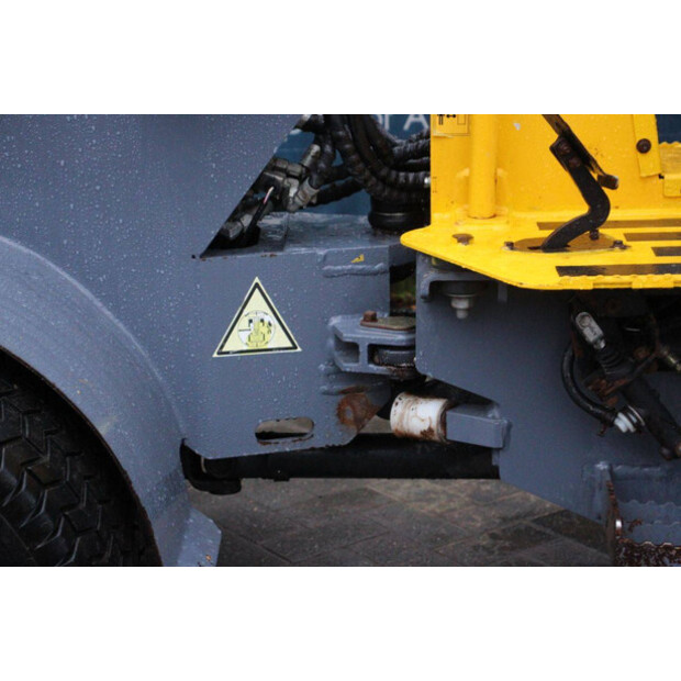 2021 Eurotrac W11-ME-44405300