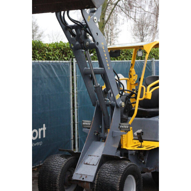 2021 Eurotrac W11-ME-44405320