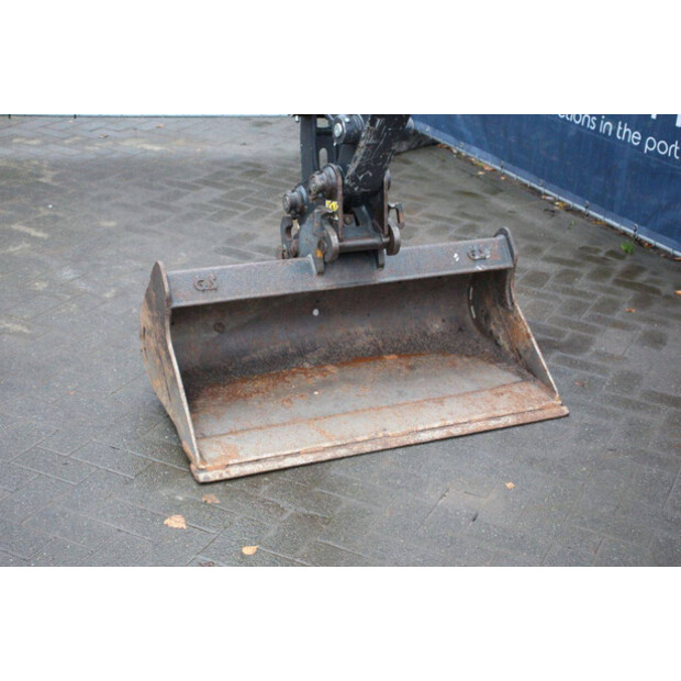 2017 يوروكوماتش ES40.2ZT-44405359