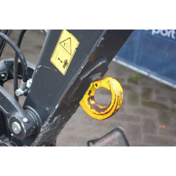 2017 يوروكوماتش ES40.2ZT-44405363