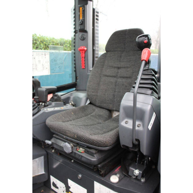 2017 يوروكوماتش ES40.2ZT-44405375