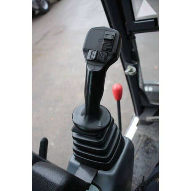 2017 يوروكوماتش ES40.2ZT-44405381