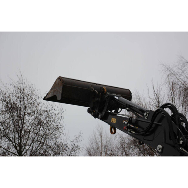 2017 يوروكوماتش ES40.2ZT-44405387