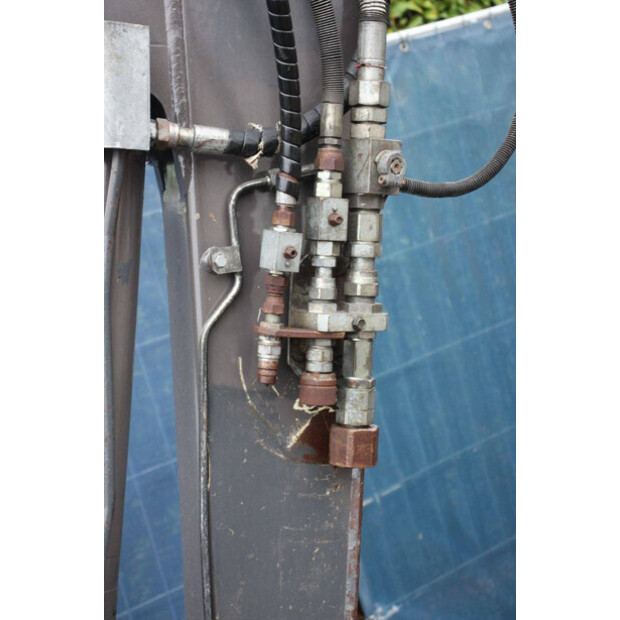 2004 Volvo 283-44405466