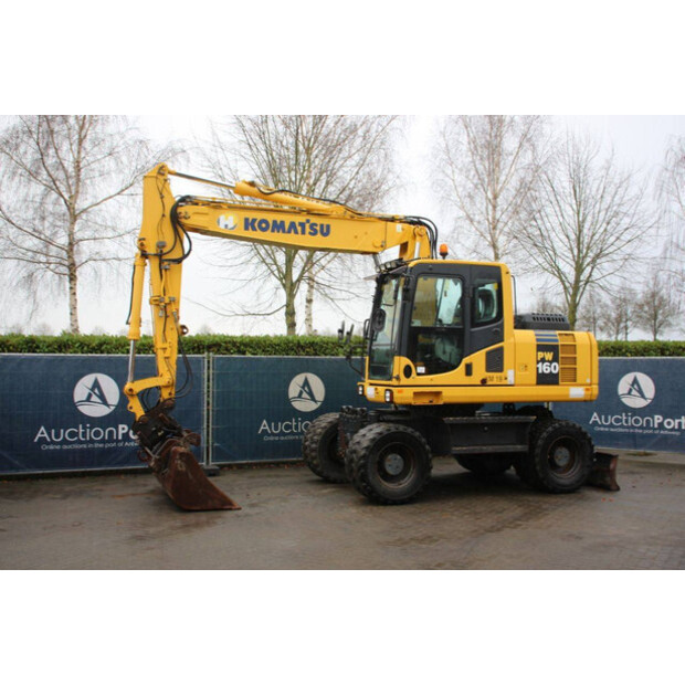 2015 كوماتسو PW160-8-44405500