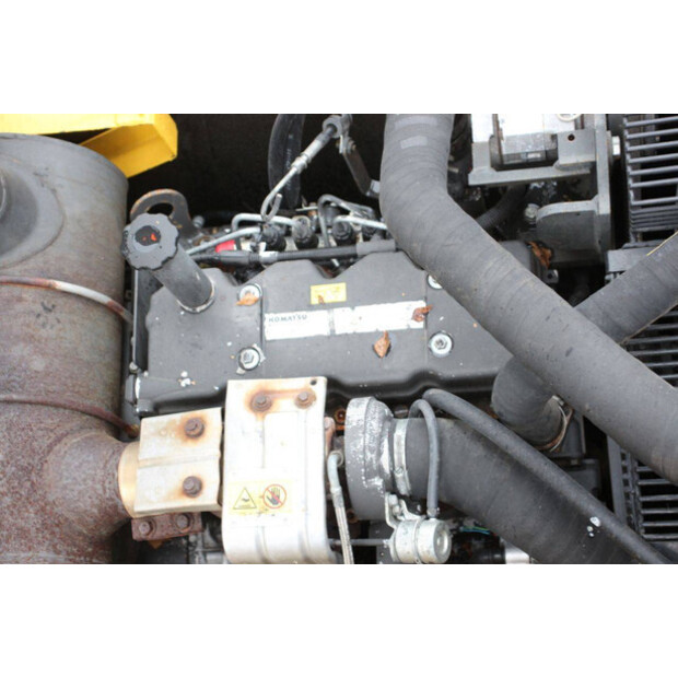 2015 كوماتسو PW160-8-44405526