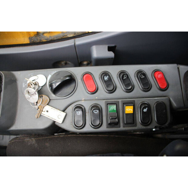 2015 كوماتسو PW160-8-44405532