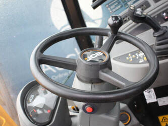 2022-jcb-tm220-44405579