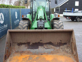 2005-john-deere-3800-44405760