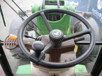 2005-john-deere-3800-44405800