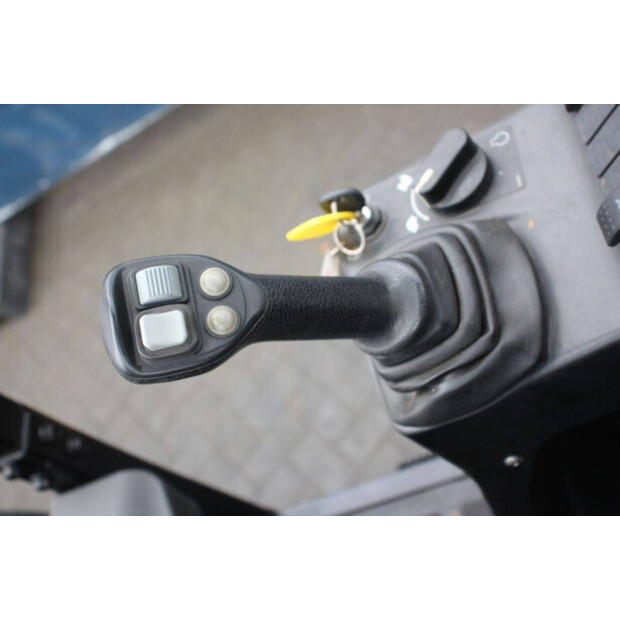 2022 جهل AL550-44406071