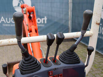 2010-kubota-k008-3-1396359-44406576