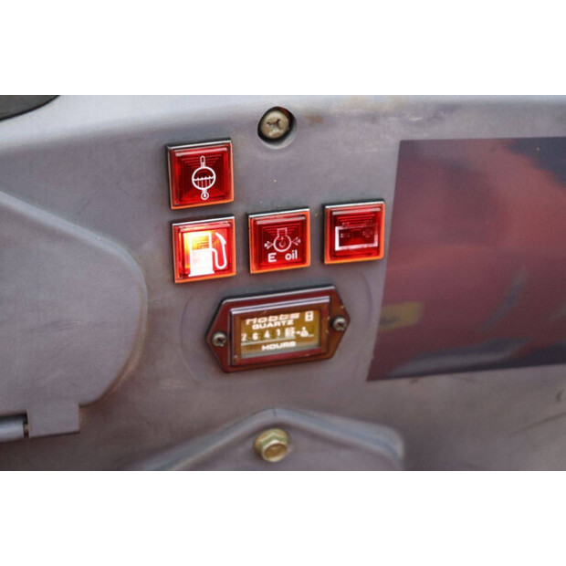 2010 كوبوتا K008-3-44406578