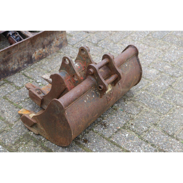 2010 كوبوتا K008-3-44406596