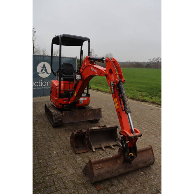 2016 كوبوتا U17-3α-44406652