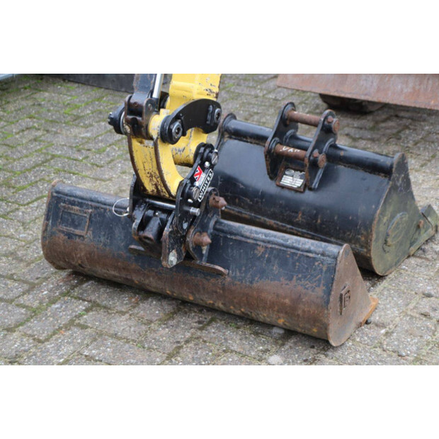 2016 YANMAR SV16-44406849