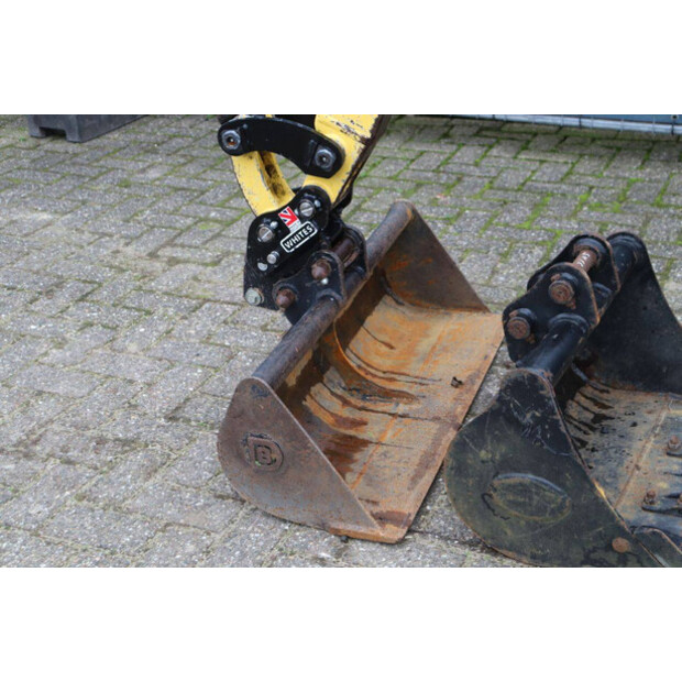 2016 YANMAR SV16-44406851