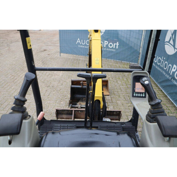 2016 YANMAR SV16-44406873