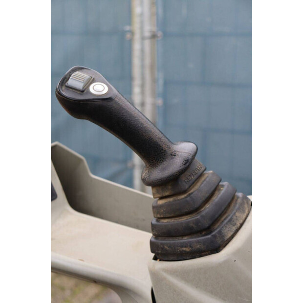 2016 YANMAR SV16-44406883