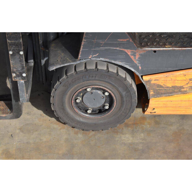 2000 Still R20-16-44407414