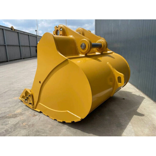 2025 Caterpillar 349D-44409737