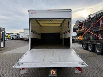 2022-mercedes-benz-sprinter-1396603-44410763