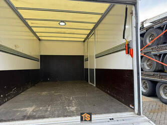 2022-mercedes-benz-sprinter-1396603-44410768