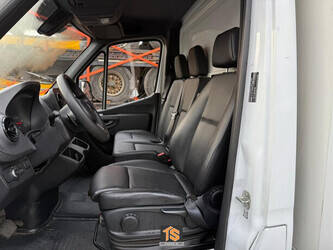 2022-mercedes-benz-sprinter-1396603-44410771