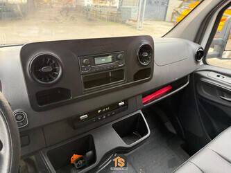 2022-mercedes-benz-sprinter-1396603-44410775