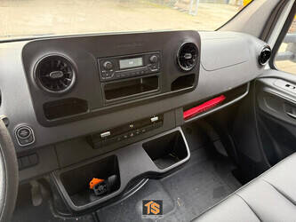 2022-mercedes-benz-sprinter-1396603-44410776