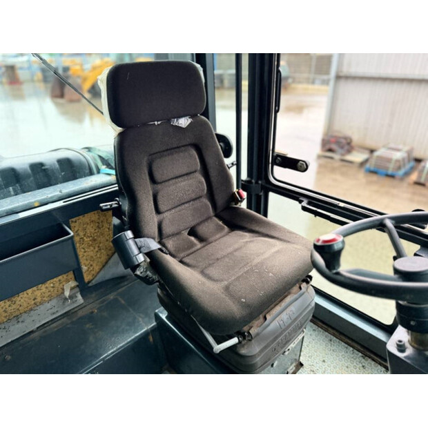 2005 بوماج BW24R-44411617