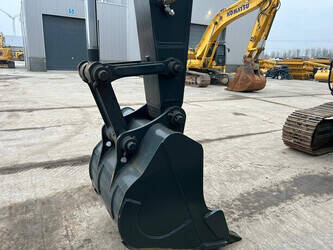 2025-hyundai-r210-1396624-44412454