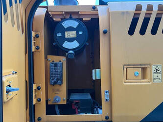 2025-hyundai-r210-1396624-44412456