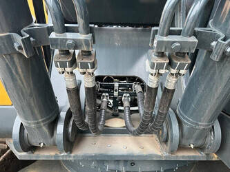 2025-hyundai-r210-1396624-44412463