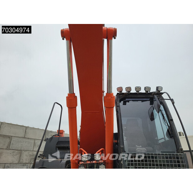 2015 هيتاشى ZX210LC-5B-44413308