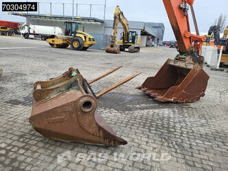 2015-hitachi-zx210lc-5b-1396651-44413320