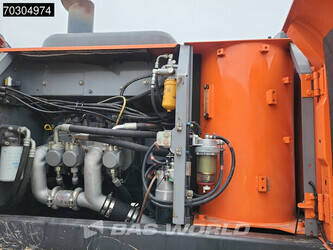 2015-hitachi-zx210lc-5b-1396651-44413331