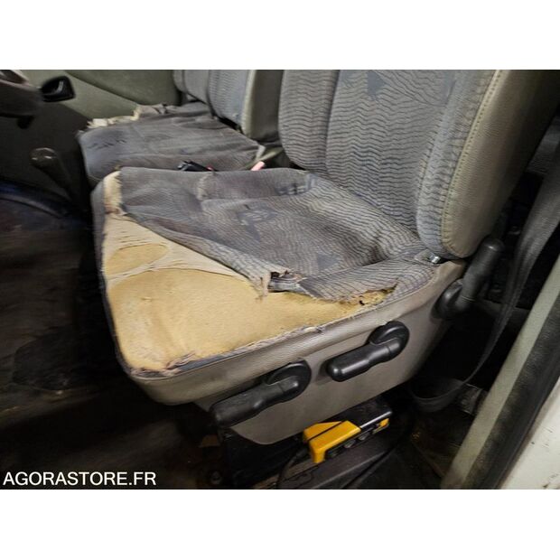 2002 Renault Master-44427305