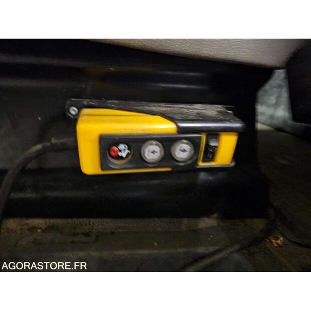 2002 Renault Master-44427306