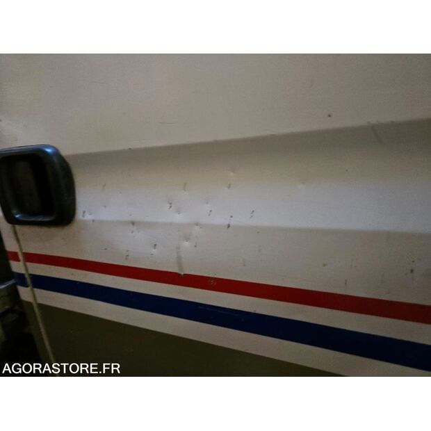 2002 Renault Master-44427328