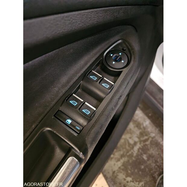 2019 Ford C-MAX-44427382