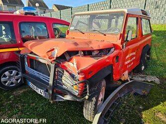 صورة ل سيارات 1990 لاند روفر Defender