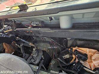 1990-land-rover-defender-1396760-44427547