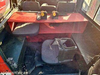 1990-land-rover-defender-1396760-44427555